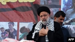 ابراهیم رئیسی در مراسمی در تهران برای حمایت از مردم غزه پس از حمله گروه افراطی حماس به اسرائیل