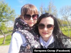 6-річна Кіра розуміє, що тата більше немає, але чекає на його повернення