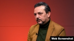 Daniel Șandru este profesor universitar doctor la Facultatea de Științe Politice a Universității Petre Andrei din Iași și președinte al Institutului de Investigare a Crimelor Comunismului și Memoria Exilului Românesc. 