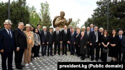 Чыңгыз Айтматовдун Баку шаарындагы эстелигинин ачылыш аземи. 24-апрель, 2024-жыл.