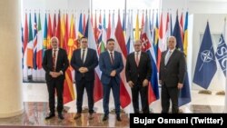 Ministrat e Punëve të Jashtme të Austrisë, Çekisë dhe Sllovakisë gjatë një vizite në Shkup më 13 korrik.