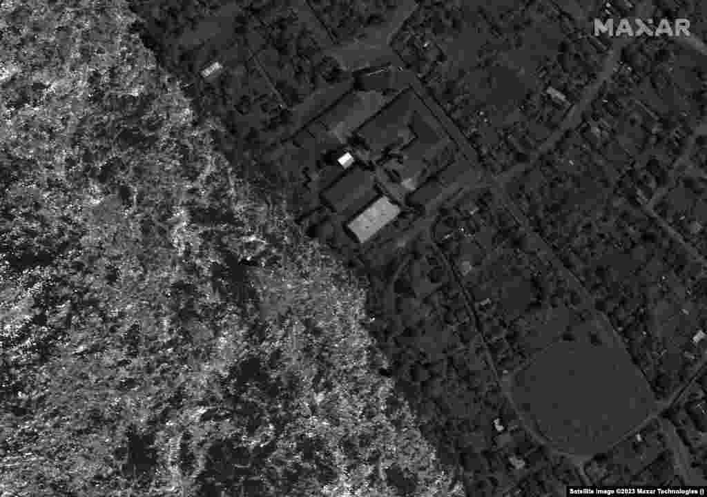 Az oroszok által megszállt Nova Kahovka város május közepén és a júniusi gátrobbantást követően