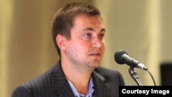 Veaselav Platon a cheltuit, în ultimele luni, zeci de mii de dolari pentru a-și promova mesajele politice pe Facebook.