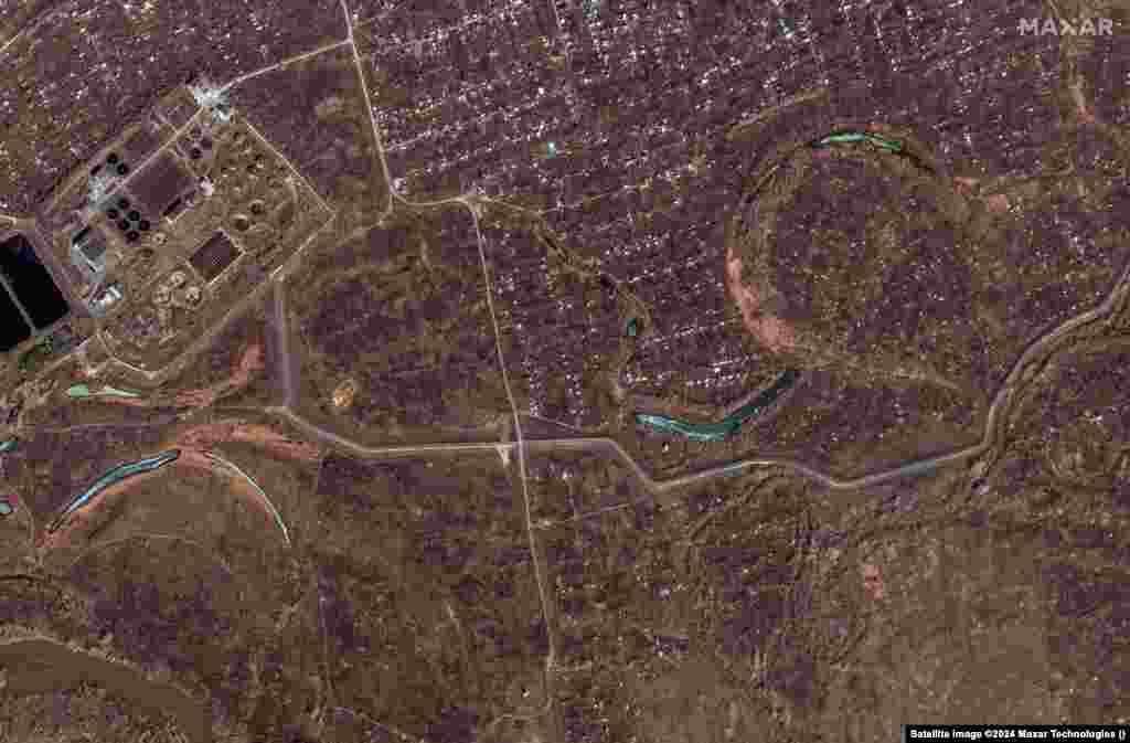 Дополнительные укрепления на реке Урал. В МЧС России заявили, что паводки в ряде районов идут на спад, но уровень воды в реке Урал за пределами Орска, Оренбурга и Илека остаётся опасным