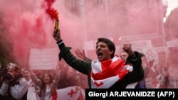 Талаштуу мыйзамга каршы чыккан студенттер. 13-май, 2024-жыл.