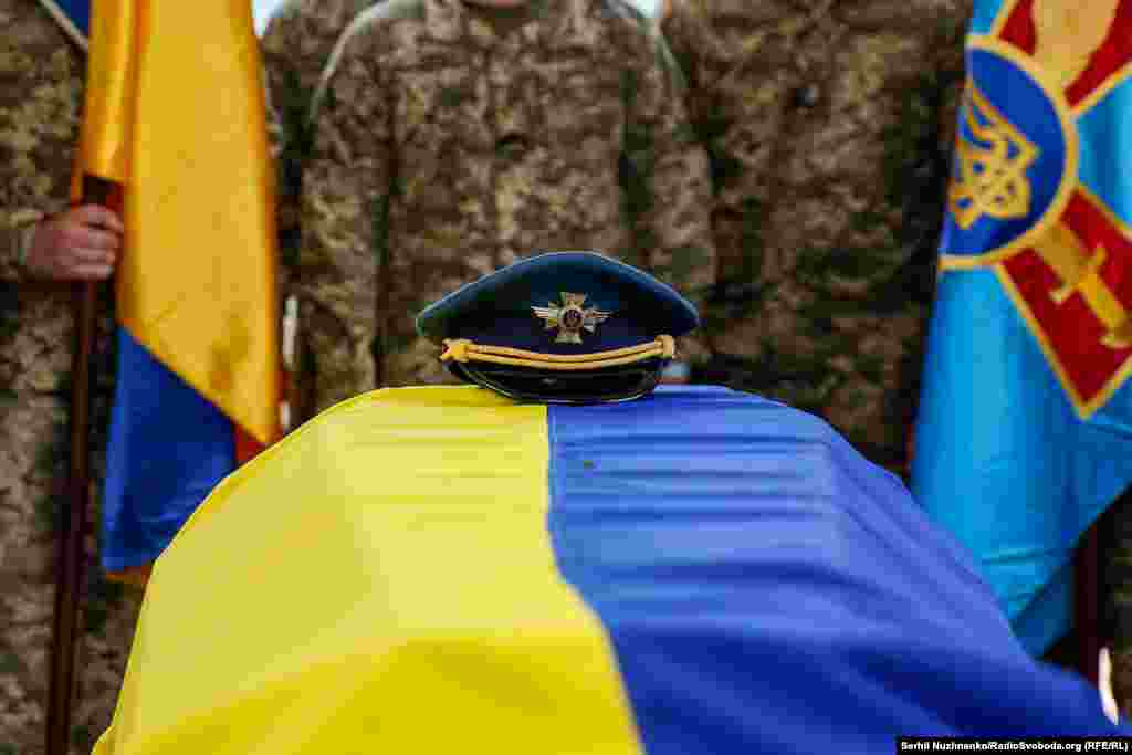 Поховали&nbsp;бойового пілота Валентина Коренчука на Лук&rsquo;янівському військовому кладовищі Києва.