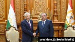 Владимир Колокольцев жана Эмомали Рахмон. 