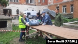 Полиция и взрывотехники у военкомата в Петербурге, фото Север.Реалии