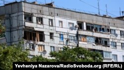 Пошкоджений унаслідок російських обстрілів будинок у Степногірську, Запорізька область, Україна, 1 серпня 2023 року. Фото ілюстративне