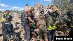 Раніше було відомо про восьмеро загиблих та 21 поранену людину. 