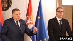 Predsednik Republike Srpske Milorad Dodik i predsednik Srbije Aleksandar Vučić tokom susreta u Beogradu, 14. april 2023. 