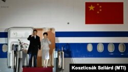 Kineski predsjednik Si Đinping sa suprugom u Budipešti, 8. maja 2024