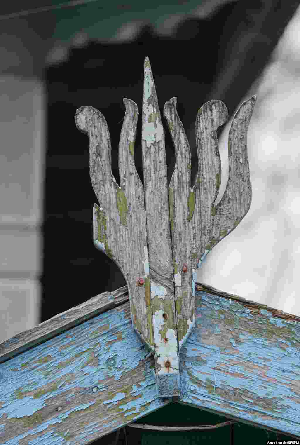 Ornamentele erau, pentru familie, &bdquo;o legătură cu Dumnezeu&rdquo; și împiedicau spiritele rele să intre în casă, spune Anatolivetci.