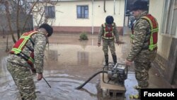 Суу каптаган үйдү тазалоо. 22-март. Арча-Бешик.