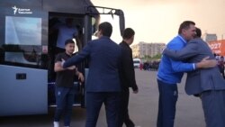 Күйөрмандар футболчуларды тосуп алды