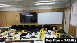 Dio oružja koje je zaplijenila policija Kosova tokom operacije na sjeveru, 14. juna 2024.