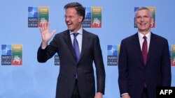 Mark Rutte îl va succede pe norvegianul Jens Stoltenberg, care a stat la șefia NATO timp de zece ani.