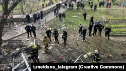 Рятувальники ліквідували пожежу та врятували трьох людей, у тому числі дитину, яку госпіталізували