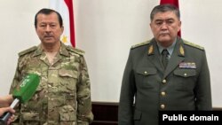 Саймумин Ятимов и Камчыбек Ташиев (архивное фото).