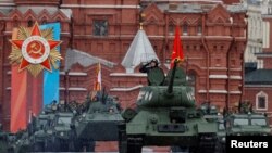 Военный парад в Москве, архивное фото