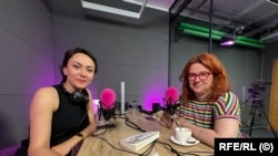 Trebuie să te uiți la viața ta și să-ți dai seama că ce s-a întâmplat s-a întâmplat și n-ai ce să mai schimbi, spune Ioana: „Poți doar să înțelegi, să-ți iei niște lecții de acolo, să te gândești ce vrei să faci pe viitor. Abuzul face parte din tine, dar nu e totul.”