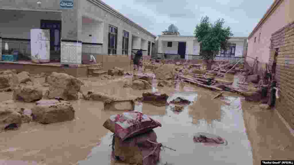 Vladajuća talibanska vlada u Afganistanu rekla je 12. maja da je najmanje 1.630 ljudi povrijeđeno u pokrajini Baghlan, dok je više od 2.660 kuća uništeno. Ekipe hitne pomoći i članovi porodica nastavljaju potragu za preživjelima.