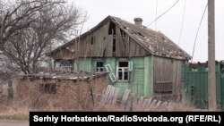 Розбитий будинок у селищі Ямпіль