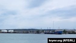 Залізничний пором у морському порту Керчі