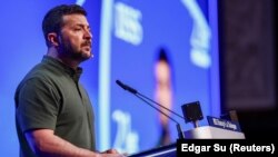 Presidenti i Ukrainës, Volodymyr Zelensky, mban fjalim në samitit vjetor të sigurisë Shangri-La Dialogue, Singapor, 2 qershor 2024.
