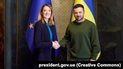 Володимир Зеленський зазначив, що це четвертий візит Роберти Мецоли до України від початку повномасшабної війни. На фото: зустріч у Києві 9 травня 2024 року