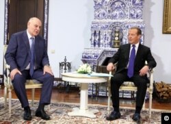 ასლან ბჟანია და დმიტრი მედვედევი