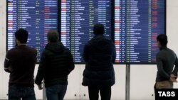 Яке аз фурудгоҳҳои Маскав. Акс аз бойгонӣ