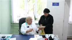 Un psihiatru la două raioane