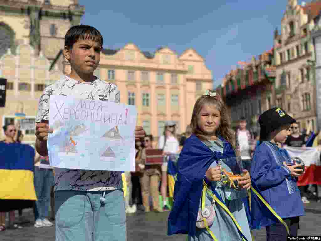 Дітей поставили на передній план, щоб було видно, чиє майбутнє намагається знищити РФ