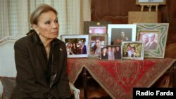 شهبانو فرح پهلوی، ملکه پیشین ایران، در آپارتمان خود در پاریس