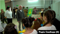 Радіо Свобода провело з Тереховим один день. Це було 1 червня 2023 року, в Міжнародний день захисту дітей.