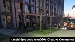 За словами Лисака, комунальні служби почали ліквідацію наслідків удару