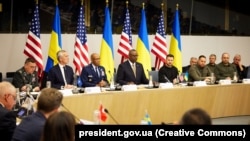 Президент України Володимир Зеленський під час засідання Контактної групи з питань оборони України у форматі «Рамштайн». Штаб-квартирі НАТО. Брюссель, Бельгія, 11 жовтня 2023 року