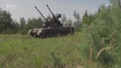 Az ukrán légvédelem egy német Gepard légelhárító fegyverrel gyakorlatozik