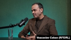 Slava Sambriș este regizorul spectacolului „1946”, inspirat de „Cartea foametei”, autoare Larisa Turea.