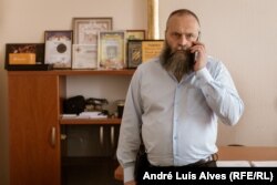 Jevhen Jevtušenko, načelnik vojne uprave okruga Nikopolj, kaže da je nuklearna katastrofa "vrlo vjerovatna".