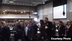 მრავალმა დელეგატმა პროტესტის ნიშნად დატოვა ეუთოს საპარლამენტო ასამბლეის სხდომა