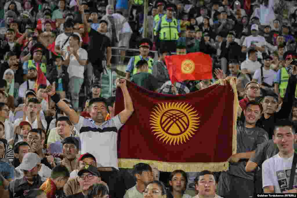 Азиядан сегиз команда дүйнө чемпионатына жолдомо алат. Тандоо оюндары беш этаптан турат. Кыргызстан курама командасы экинчи этаптан мелдешке катышып жатат. Мында 36 курама тогуз тайпага бөлүнүп ойнойт. Тайпада биринчи жана экинчи орунду ээлеген 18 команда кийинки баскычка жана 2027-жылы өтө турган Азия Кубогуна жолдомо алат.