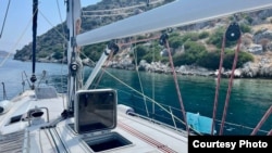 "Окумейна" се плъзга по средиземноморското крайбрежие