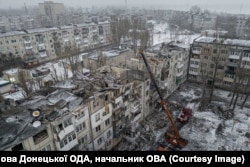 Це будинок у мікрорайоні Сонячний поруч з домівкою Олени. У лютому 2023 туди влучила російська ракета