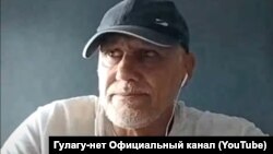 Раніше журналісти Радіо Свобода з’ясували, що колишній військовослужбовець РФ Ігор Саліков, який звернувся до Міжнародного кримінального суду із заявою про готовність свідчити про злочини російської армії, пов’язаний із ПВК «Редут»