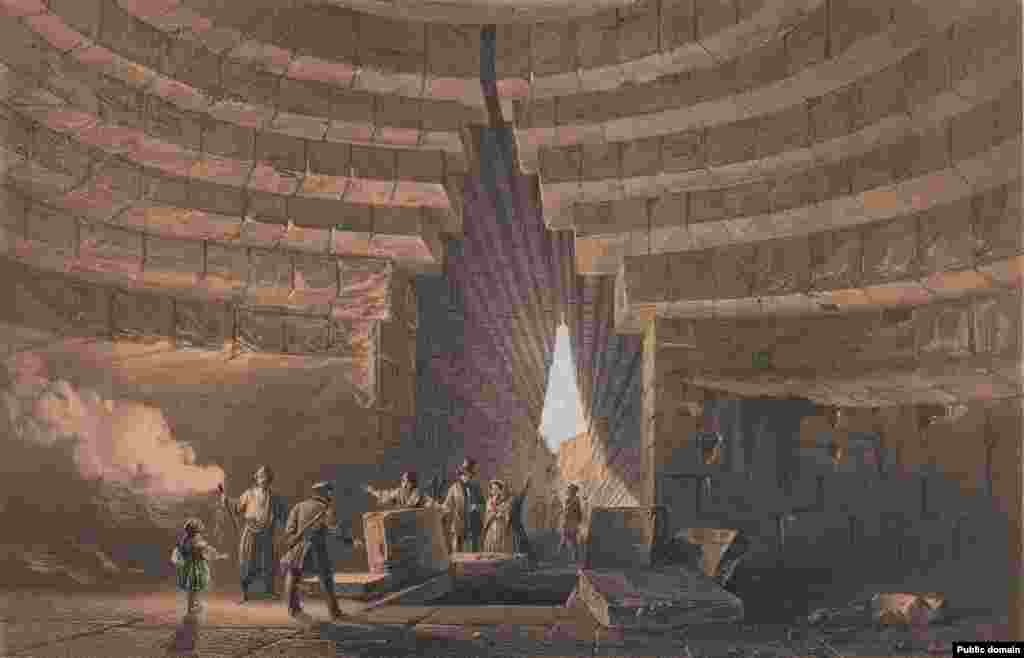 Mormântul lui Mithridates, pe coasta Crimeei, lângă Kerci. Se pare că această încăpere bizară a fost construită pentru a adăposti rămășițele unui rege din Dinastia Spartocizilor, o dinastie tracică care a domnit în Peninsula Crimeea acum 2.200 de ani.