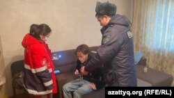 Кол салууга туш болгон журналист Данияр Молдабеков. Алматы, 22-февраль, 2023-жыл