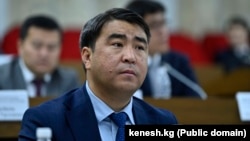 Жанар Акаев. 