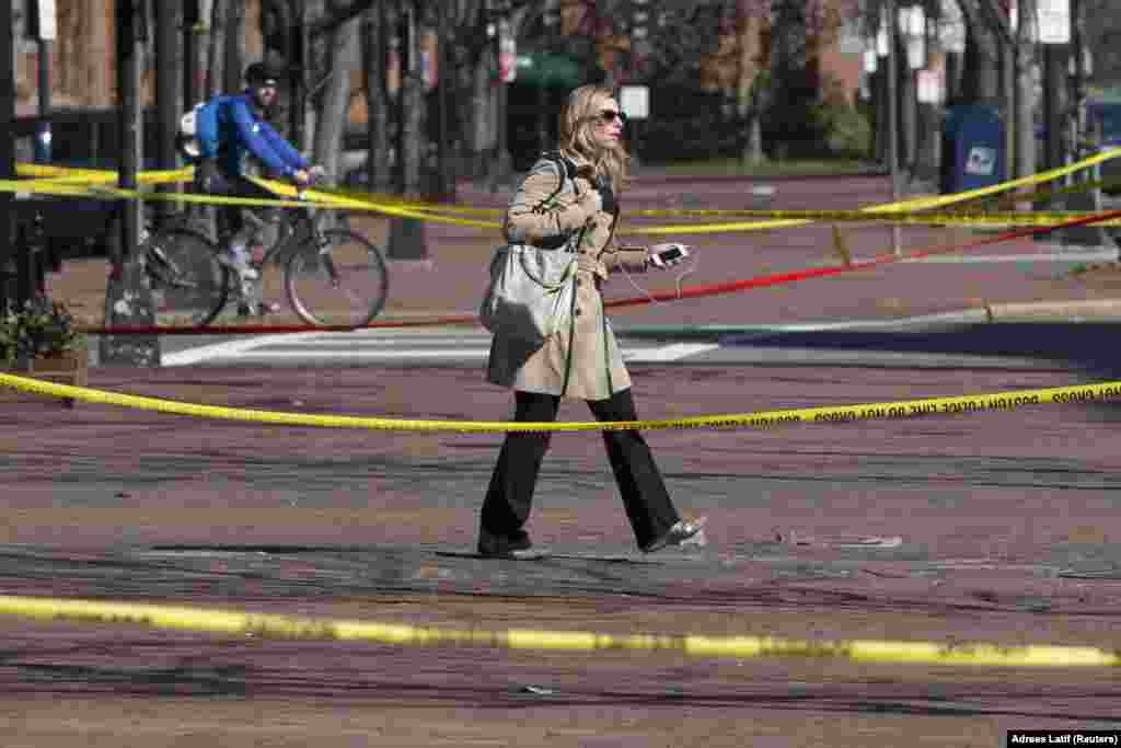 Dan nakon eksplozija žute trake su postavljene po gradu u kojem je trajala pojačana potraga za počiniocima.